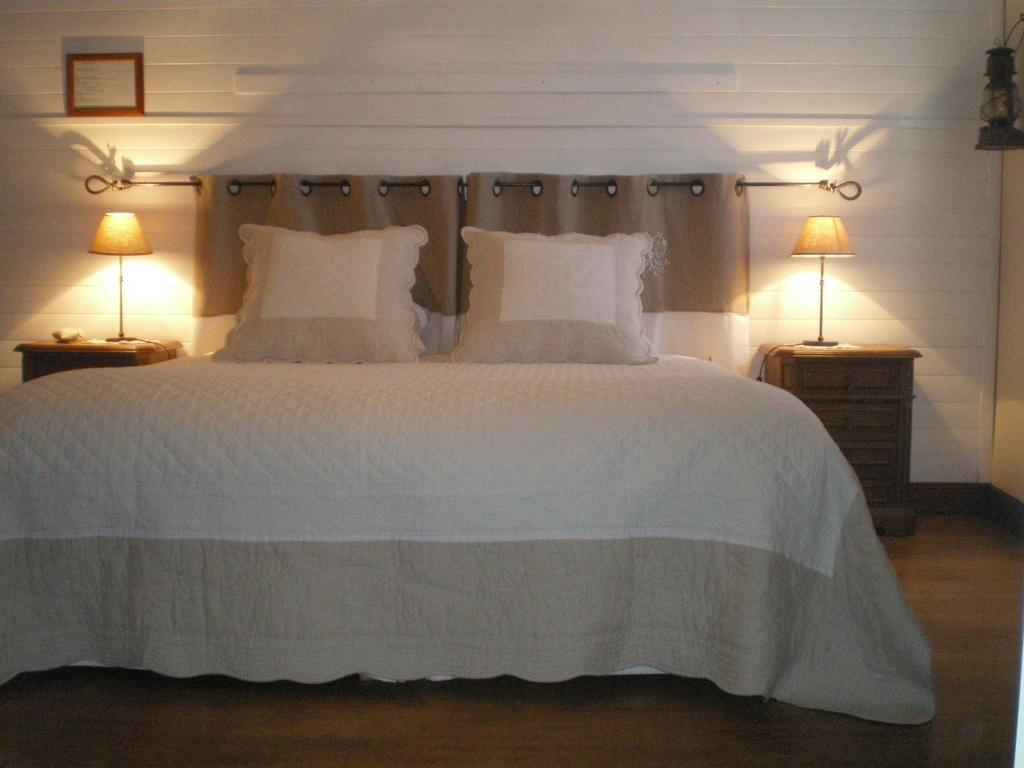 Le Clos Gaxen Chambres D'Hotes 拉巴斯蒂德克莱朗斯 外观 照片